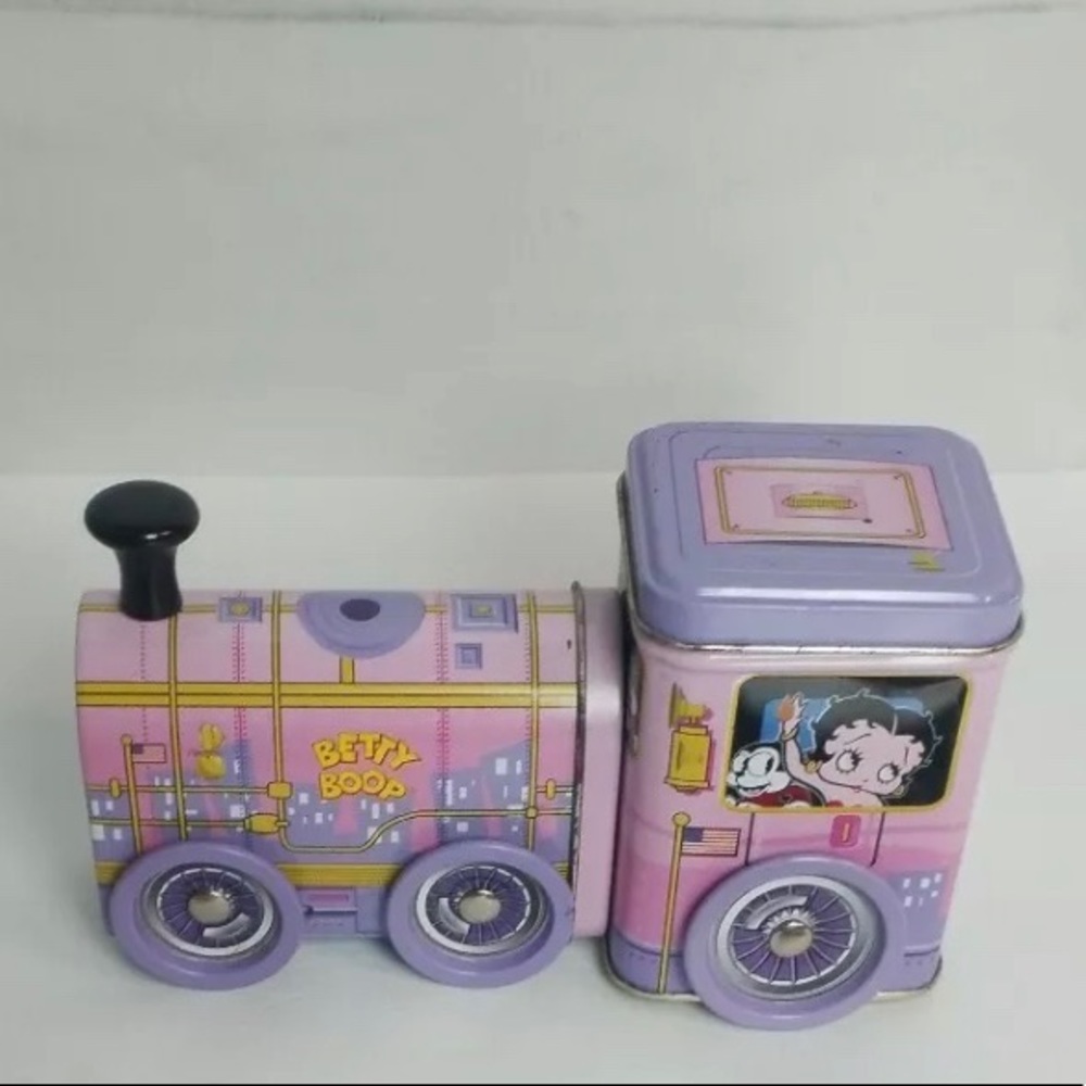Vintage Betty Boop train tin